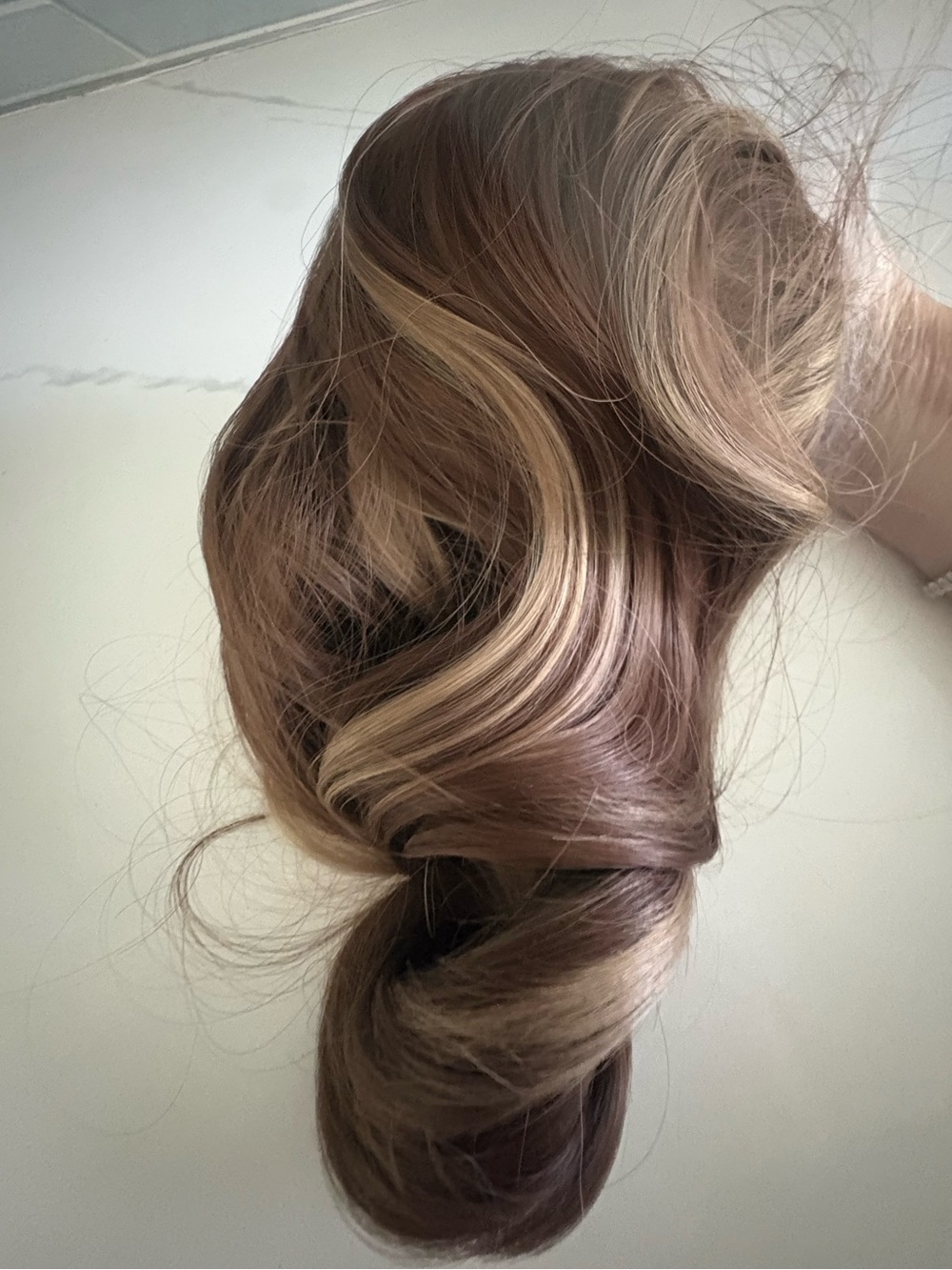 Mitygreen Curly Claw Clip Ponytail Extension Ash Blond Synthetic Hairpiece NEW